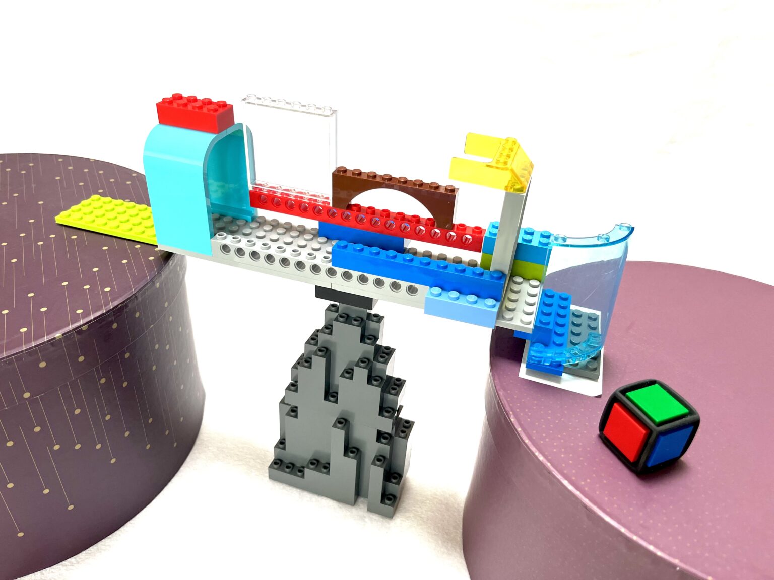 Spil – Byg broer Vi skaber en motiverende rammesætning for børnene.