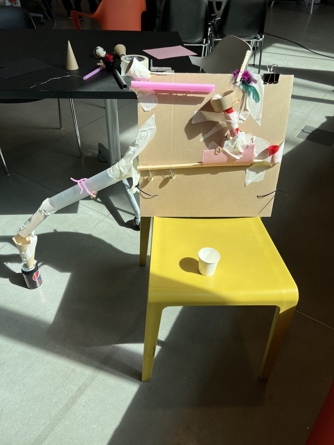 Collaboration – Build a Marble Run We create a framework that quickly makes the children start building the marble run and exploring and trying out the materials.